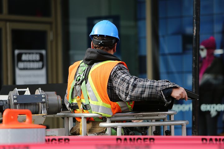 construction-worker-569126__480