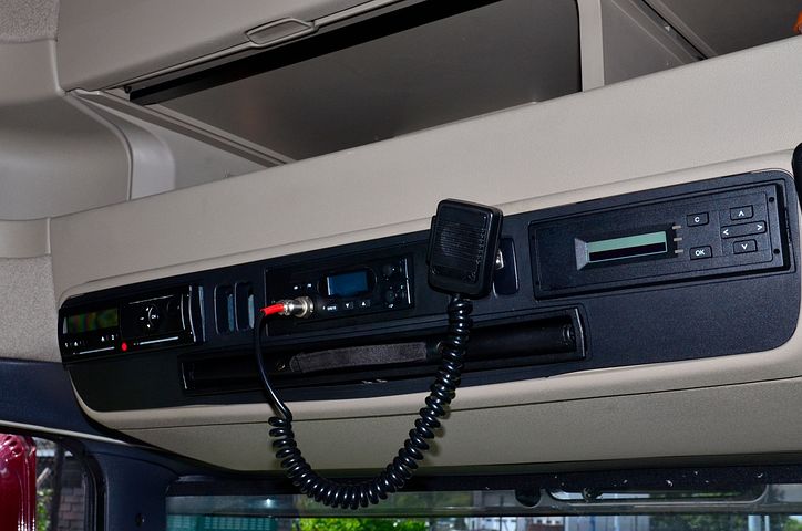 car-1212576__480