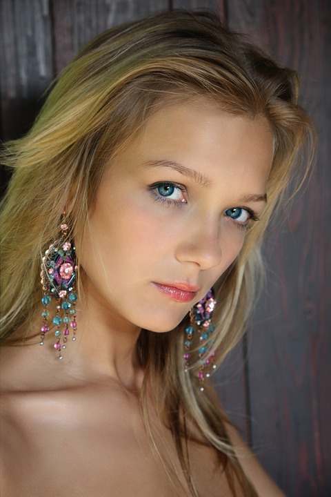 girl-2306831_960_720